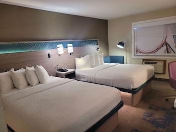 Standard Room, 2 Queen Beds, Non Smoking, Refrigerator & Microwave