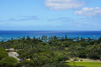 Platinum Direct Ocean View Terrace (Club Access)
