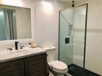 Gold Kitchenette