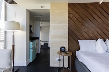 Platinum Ocean View Skyline Penthouse Kitchenette (Club Access)