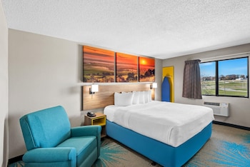 Standard Room, 1 King Bed