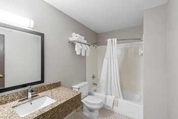Standard Room, 1 King Bed