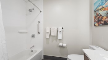 Suite, 2 Queen Beds, Non Smoking, Refrigerator & Microwave (with Sofabed)