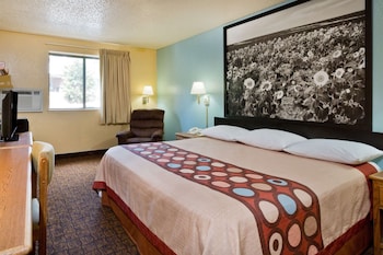 Standard Room, 1 King Bed