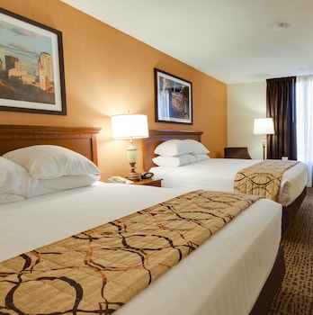 Room, 2 Queen Beds, Non Smoking