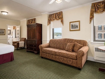 King Junior Suite