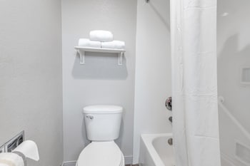 Suite, 1 King Bed, Non Smoking (Two-Room Suite)
