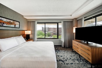 Suite, 1 King Bed with Sofa bed, Kitchenette, Corner
