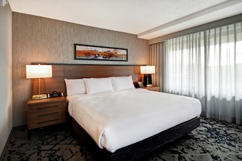 Room, 1 King Bed with Sofa bed, Mobility Accessible, Kitchenette