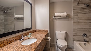 Standard Room, 1 Queen Bed, Non Smoking (Small Room)