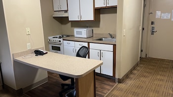 Studio Suite, 1 Queen Bed, Non Smoking