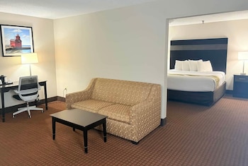 Suite, 1 King Bed, Non Smoking