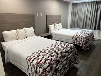 Deluxe Room, 2 Double Beds, Non Smoking