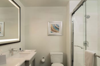 Suite, 1 Bedroom, Transfer Shower