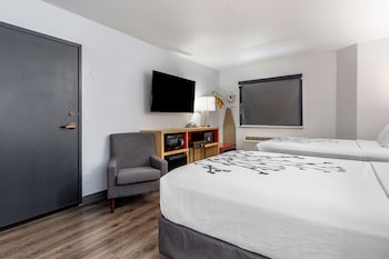 Standard Room, 2 Double Beds, Non Smoking