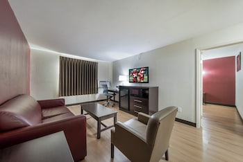 Suite, 1 King Bed, Non Smoking