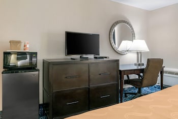 Suite, 1 King Bed, Non Smoking, Jetted Tub