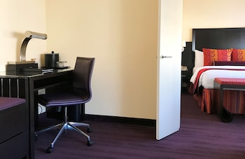 Junior Suite, 1 Queen Bed