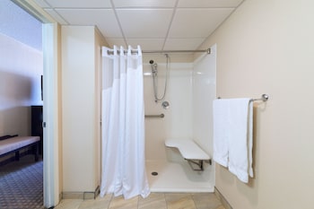 Deluxe Room, 2 Queen Beds, Accessible, Non Smoking (Mobility)