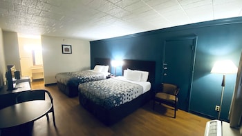 Deluxe Room, 2 Queen Beds, Non Smoking