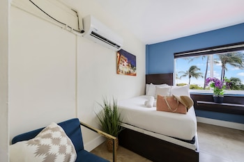 Deluxe Double Room, 2 Double Beds, Ocean View (Self check-in)