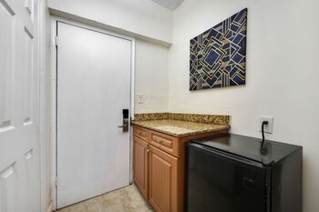 Superior Room, 1 King Bed, Beachfront