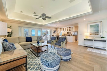Room, 3 Bedrooms (Beach Home 32)