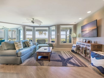 Villa, 3 Bedrooms (Lands End Water View)