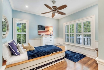 Room, 6 Bedrooms (Beach Haven 957)