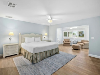 Room, 4 Bedrooms (Beach Home 1)