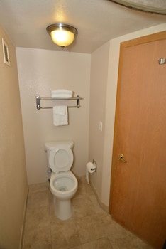 Deluxe Room, 2 Queen Beds (Smoking)