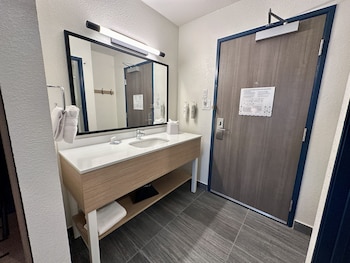 Room, 2 Queen Beds, Accessible (Hearing)