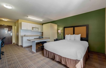 Studio, 1 Queen Bed, Non Smoking
