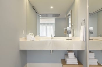 Room, 2 Queen Beds (Garden View)