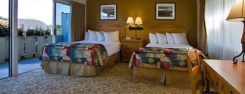 Room, 2 Queen Beds (Balcony or Patio)