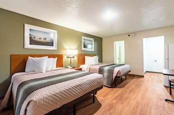 Standard Studio, 2 Queen Beds, Non Smoking