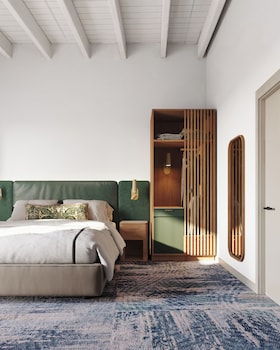 Room, 1 Queen Bed (Heritage)