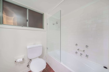 Apartment, 1 Bedroom , No Housekeeping