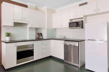1 Bedroom City Skyline