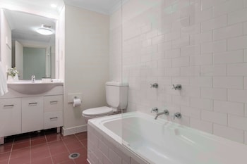Apartment, 1 Bedroom , No Housekeeping