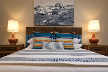 Superior Room, 1 King Bed (Partial View King)
