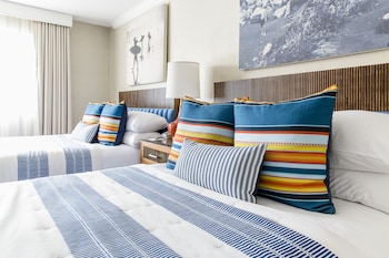 Standard Room, 2 Queen Beds (Traditional 2 Queens)