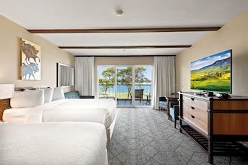 Junior Suite, 2 Queen Beds, Bay View