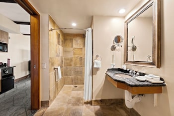 Junior Suite, 1 King Bed, Accessible, Bay View
