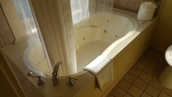 Standard Single Room, 1 Queen Bed