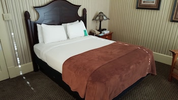 Standard Single Room, 1 Queen Bed