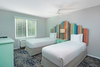 Standard Condo, 2 Bedrooms, Kitchen