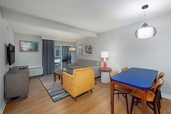Standard Condo, 1 Bedroom, Kitchen