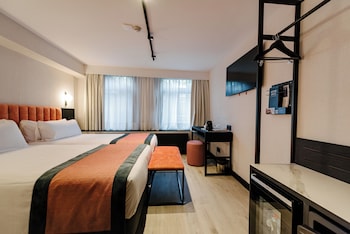 Double Room (Souterraine,underground,limited views)