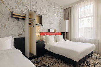 Comfort Room (3 Single Bed)